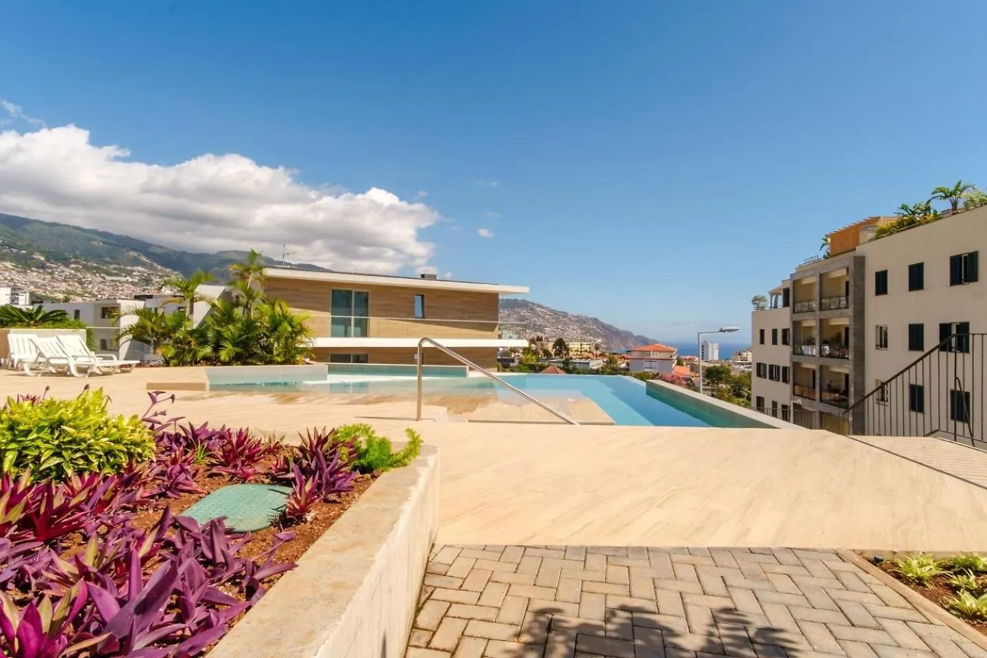 Apartment A Peaceful Retreat Near The City Centre Funchal